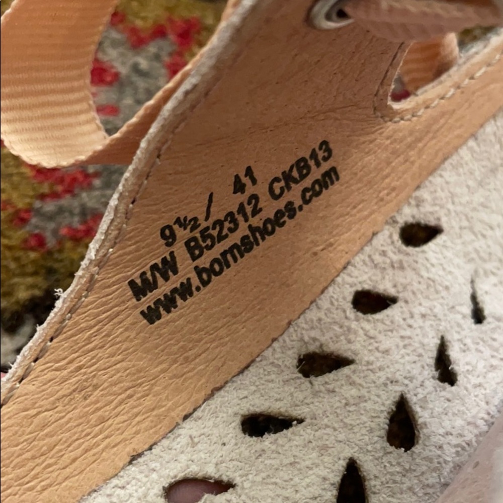 EUC Blush Leather Flat - Picture 9 of 9